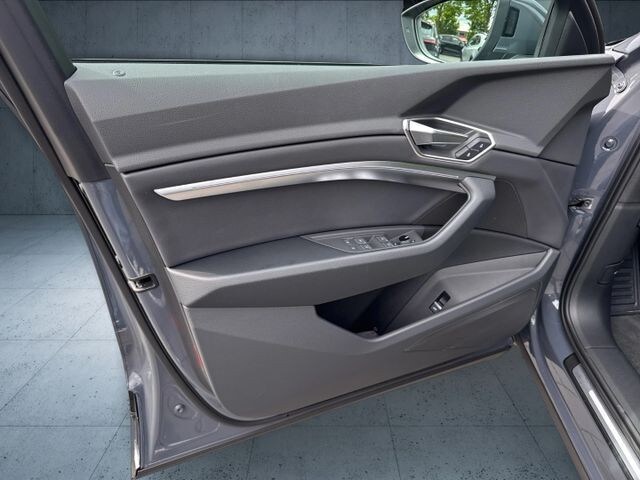 Image about Audi Q8 e-tron advanced 55 e-tron quattro