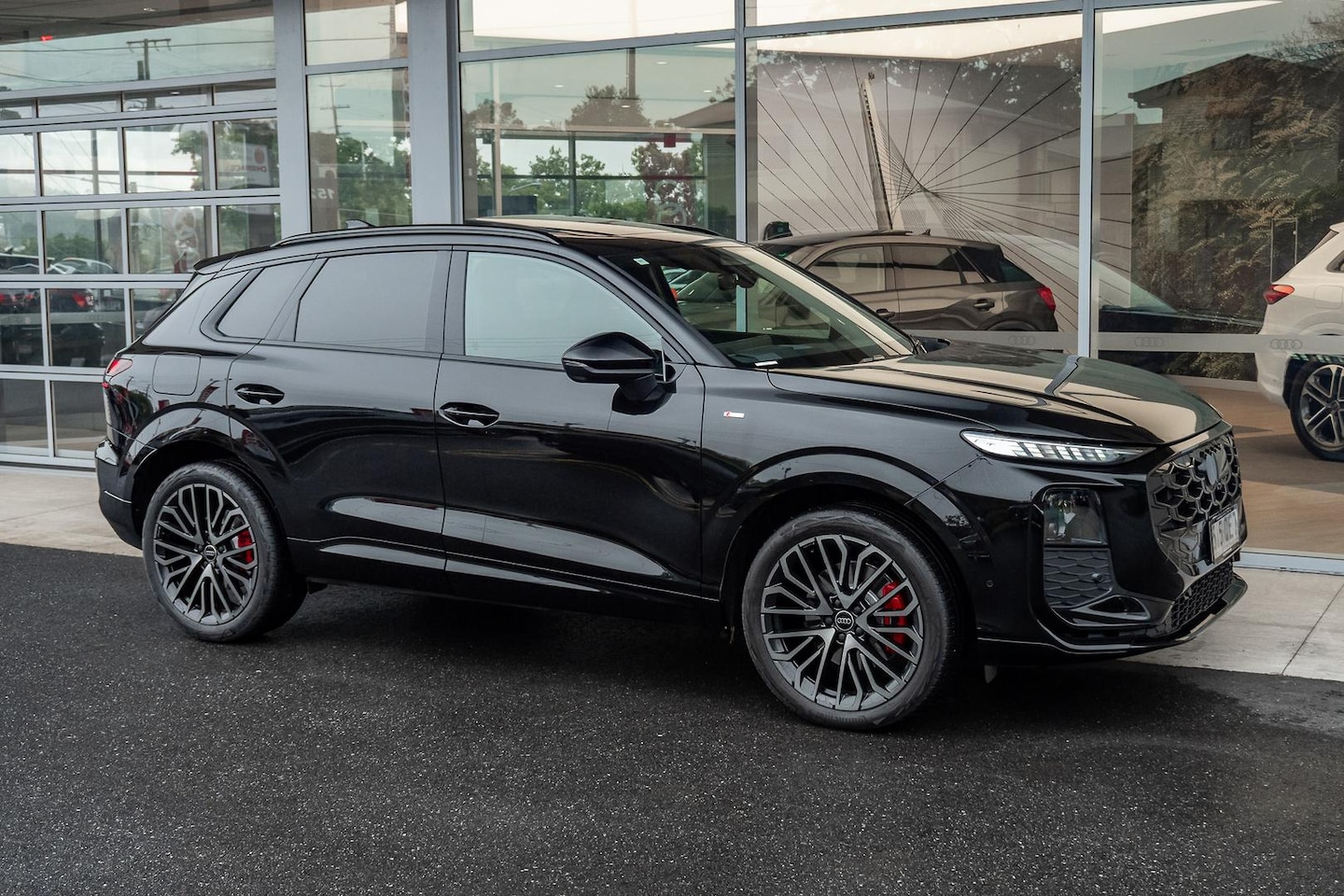 Image about Audi Q3 SUV TFSI quattro 195 kW