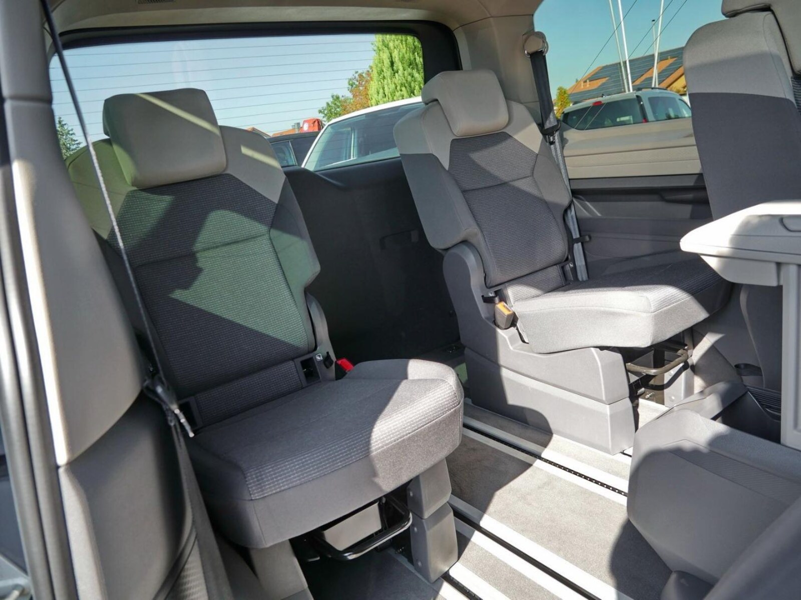 Volkswagen Multivan – Bild 17