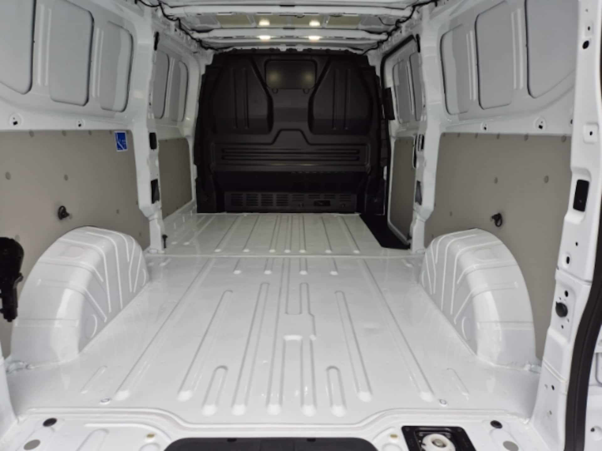 Volkswagen Transporter Kasten langer Radstand
