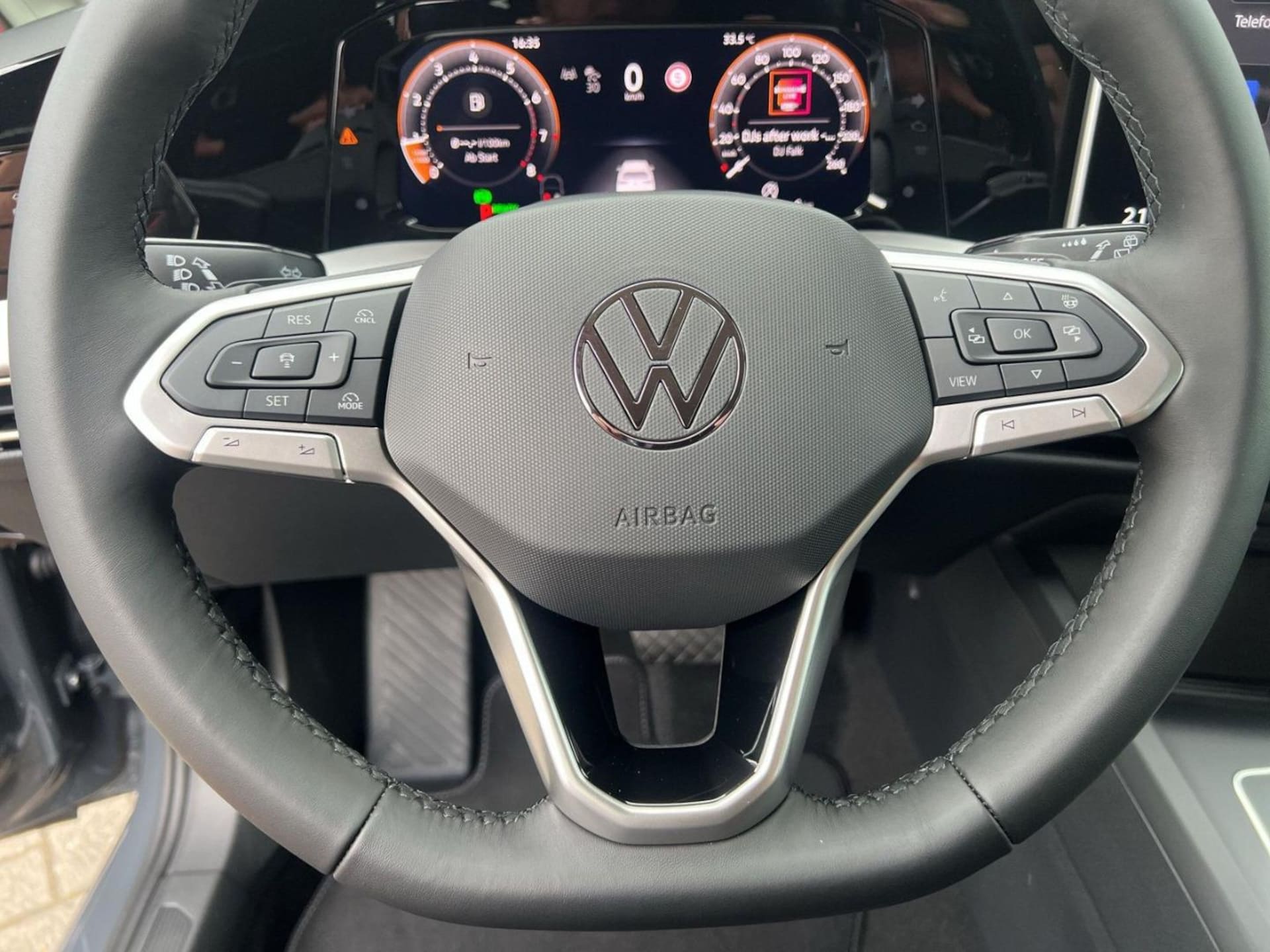 Volkswagen Golf Variant Life