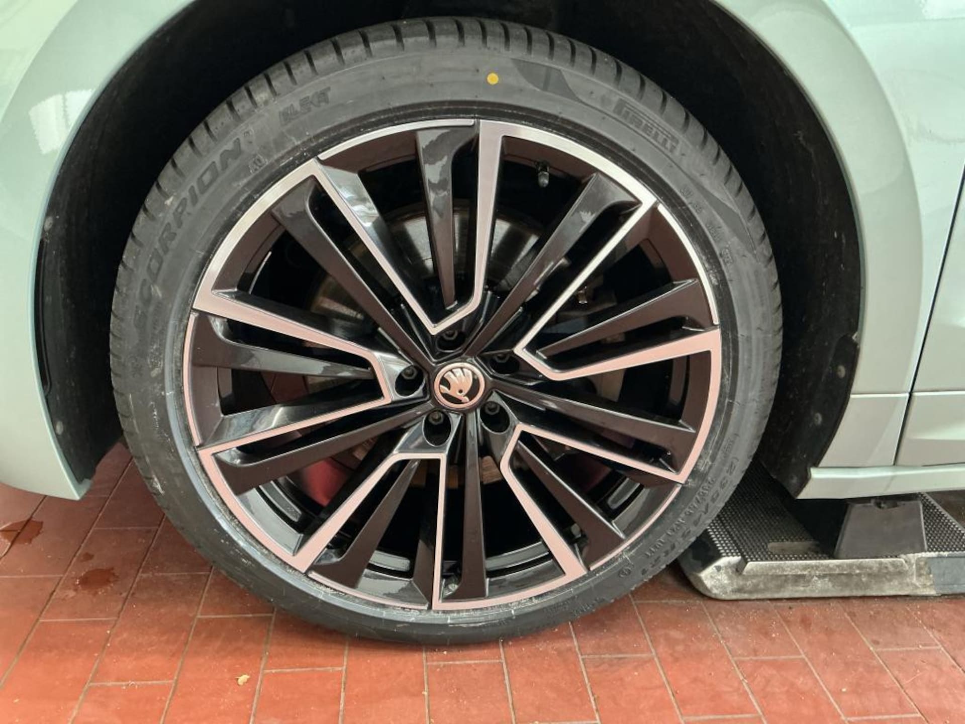 Skoda Enyaq 80X