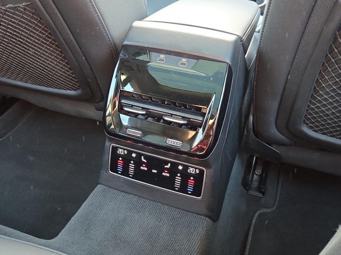 Bild über Audi A6 Avant TDI 150 kW S tronic - für weitere Informationen kontaktieren Sie den Audi Partner