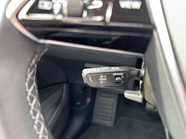 Image about Audi Q8 e-tron advanced 55 e-tron quattro
