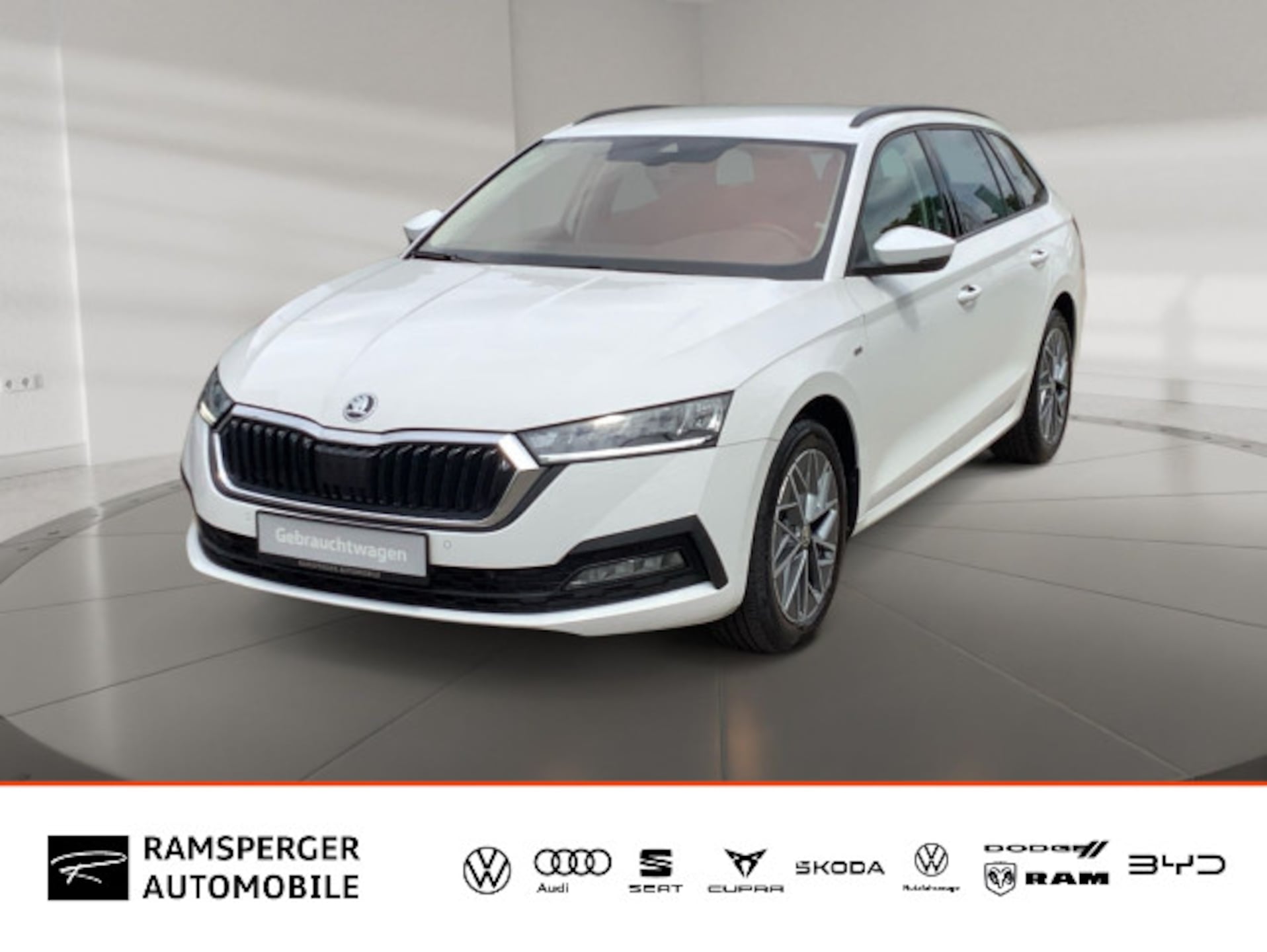 Skoda Octavia Combi 2023 — Octavia Combi 1.5 TSI e-TEC DSG Tour AHK GRA LED Navi