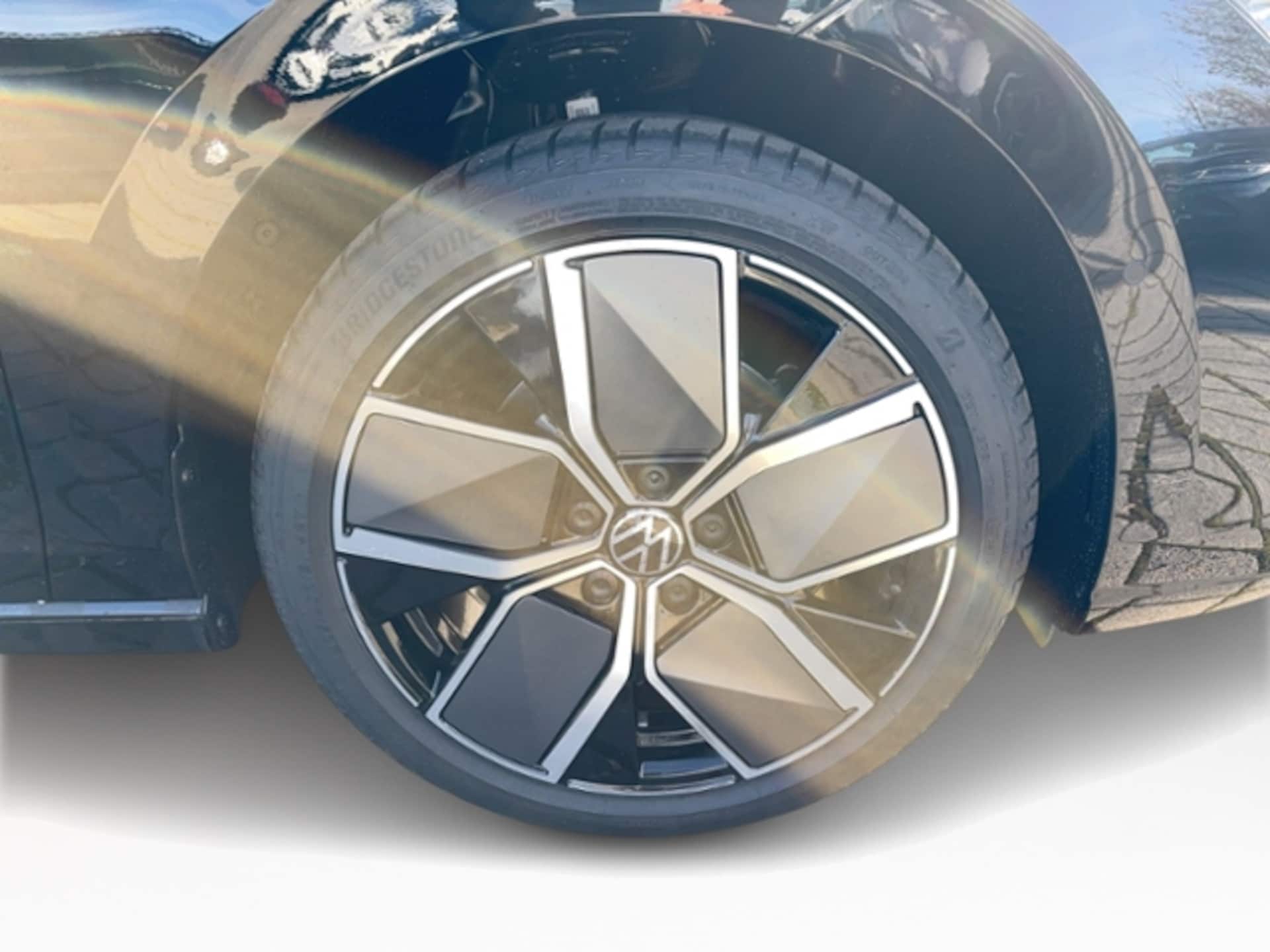 Volkswagen Golf Style