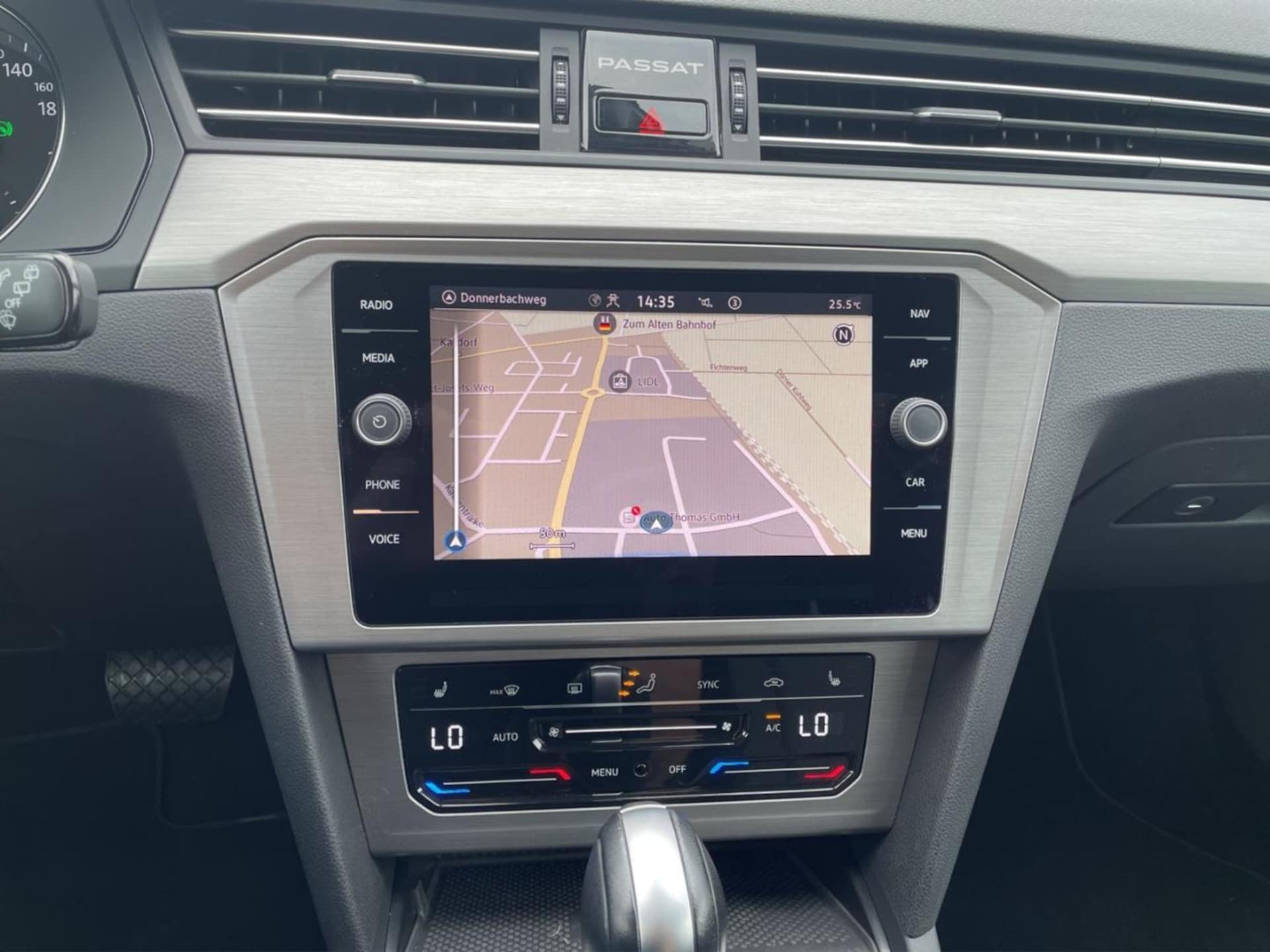 Volkswagen Passat Variant Basis-Modell