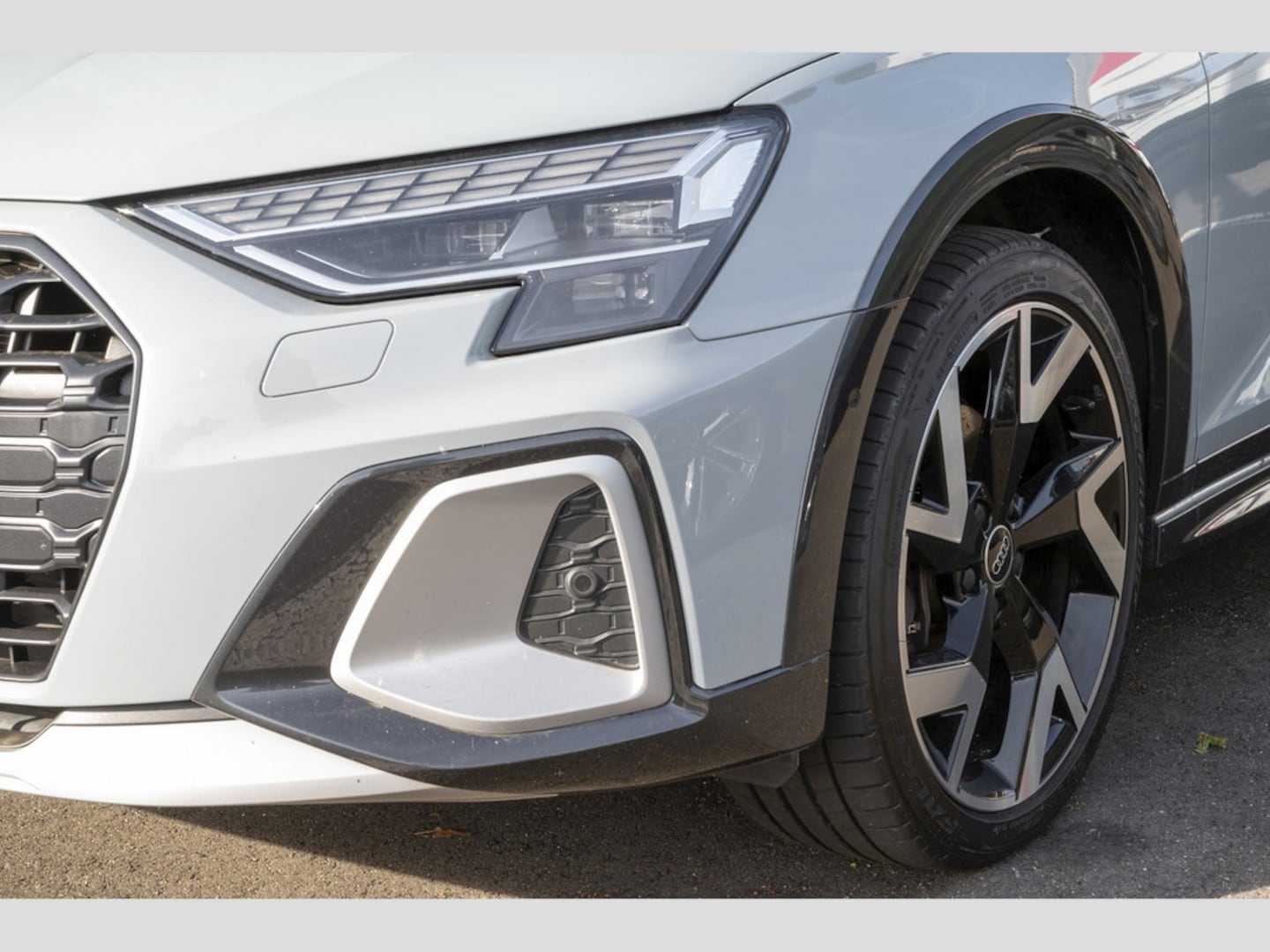 Bild über Audi A3 allstreet 35 TDI S tronic - für weitere Informationen kontaktieren Sie den Audi Partner