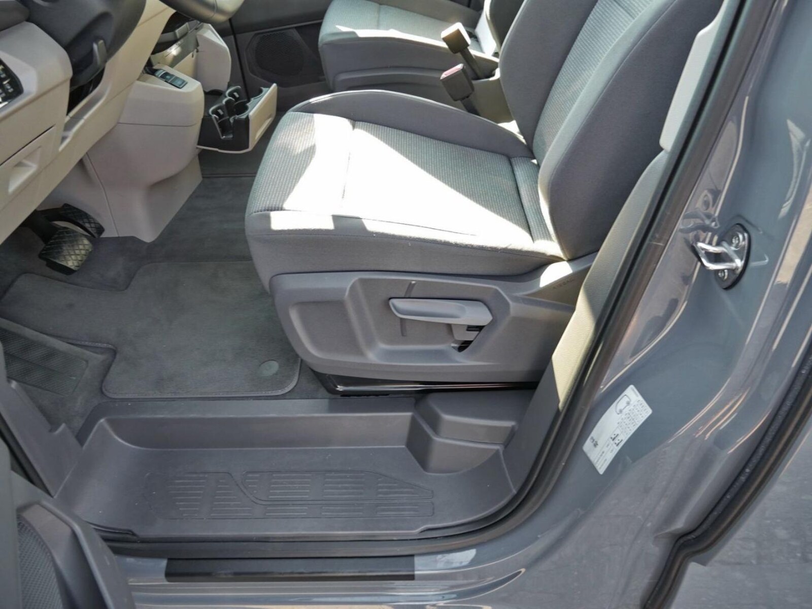 Volkswagen Multivan – Bild 22