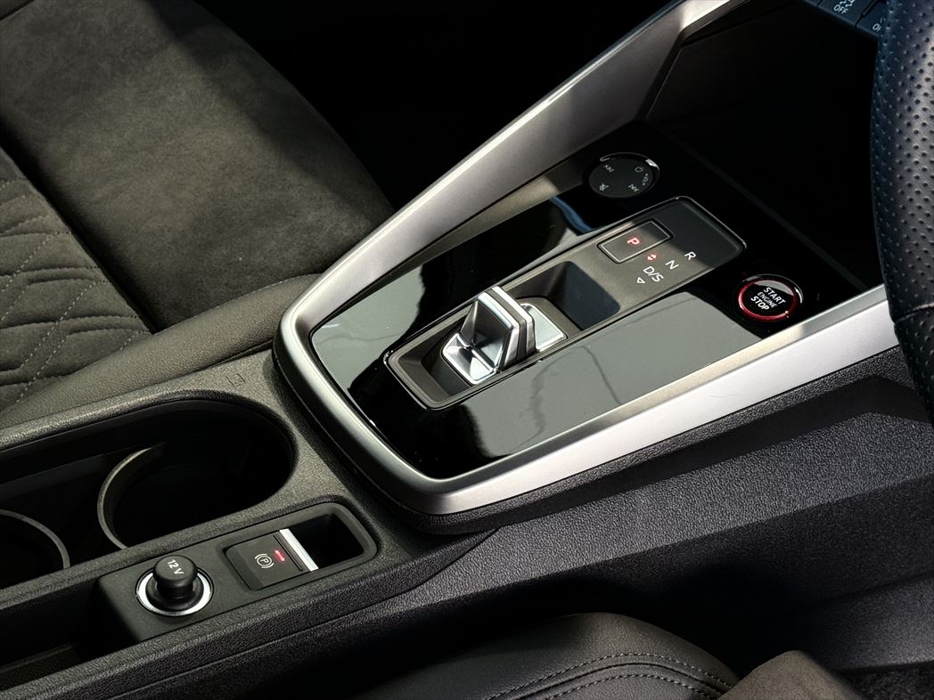 Image about Audi RS 3 Sedan RS 3 Saloon 294(400) kW(PS) S tronic