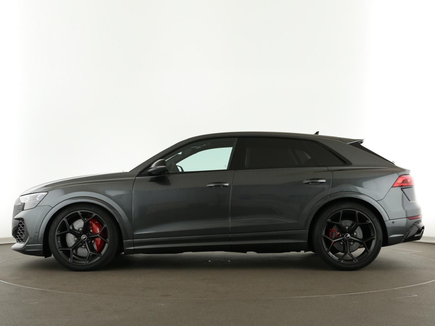 Bild über Audi RS Q8 SUV TFSI quattro 471 kW tiptronic - für weitere Informationen kontaktieren Sie den Audi Partner