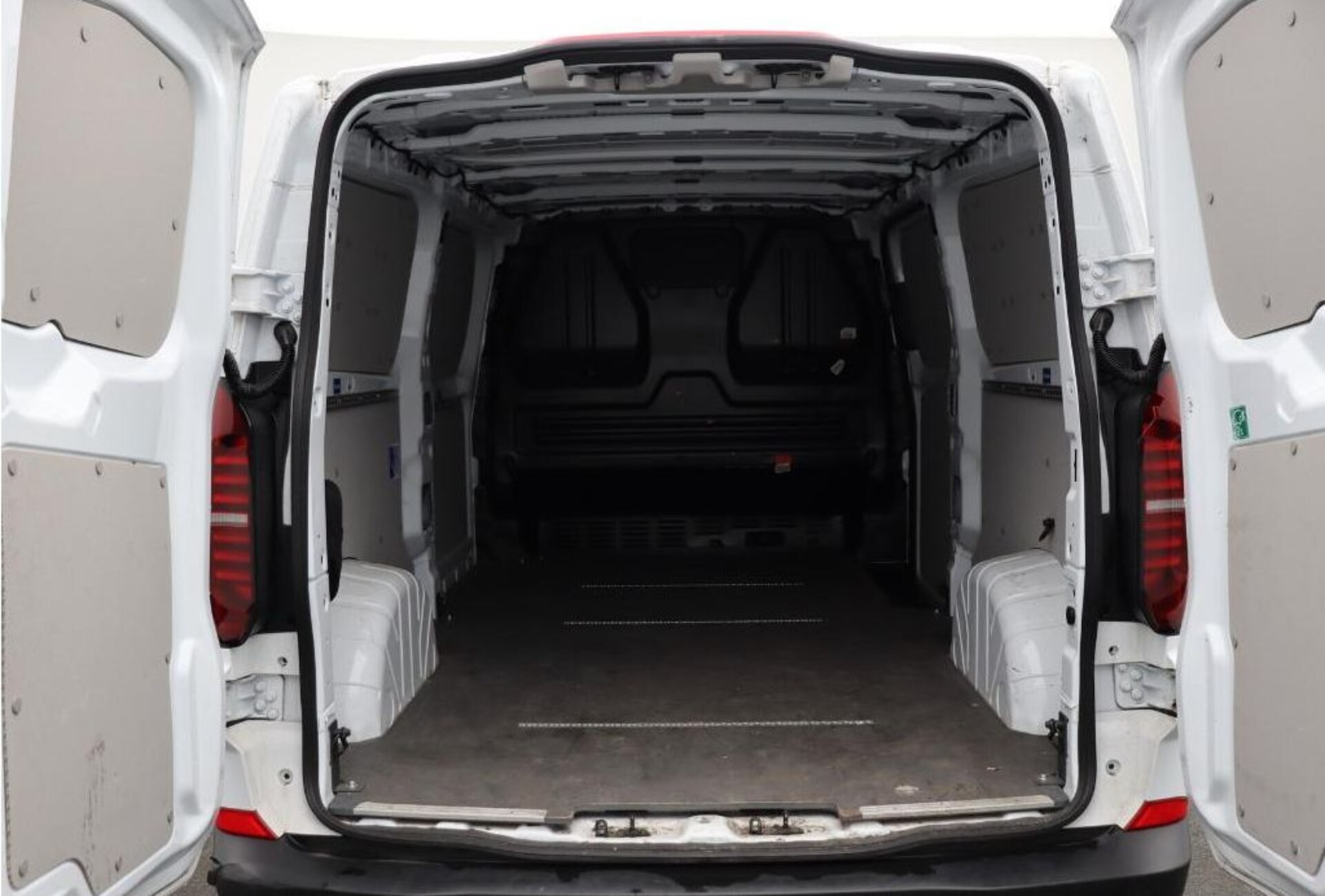 Volkswagen Transporter Kasten langer Radstand