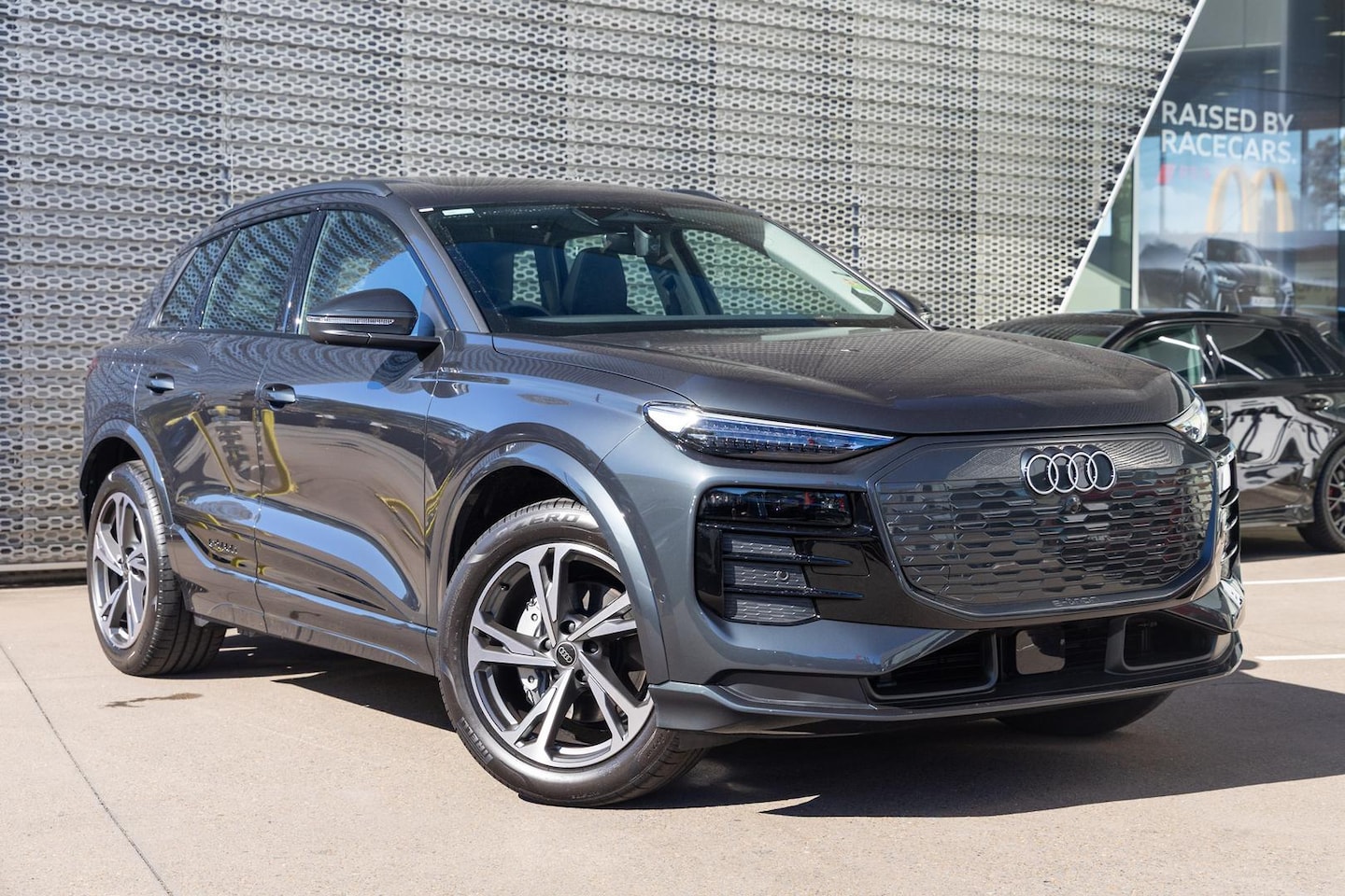 Image about Audi Q6 SUV e-tron e-tron