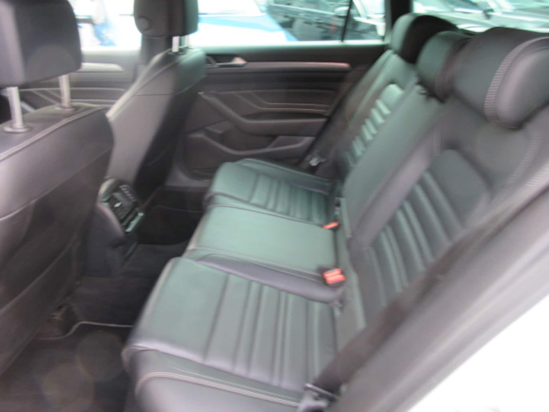 Volkswagen Passat Variant R-Line