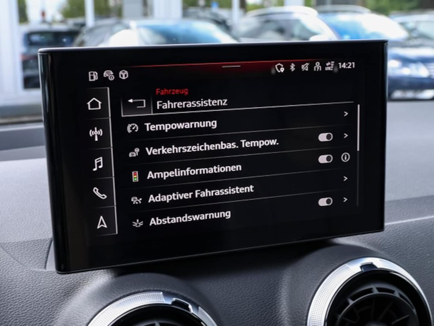 Bild über Audi Q2 S line 35 TFSI S tronic - für weitere Informationen kontaktieren Sie den Audi Partner