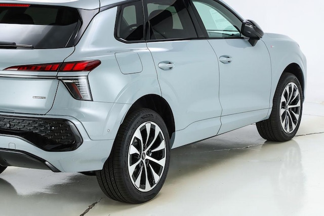 2026 Audi Q3 Base - Photo 18