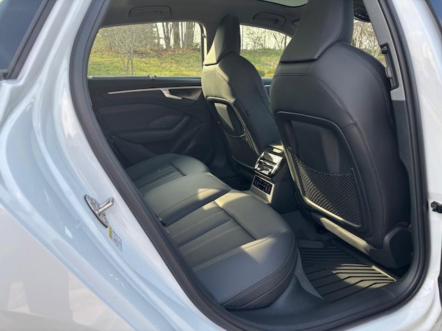 2026 Audi A6 Premium Plus - Photo 13
