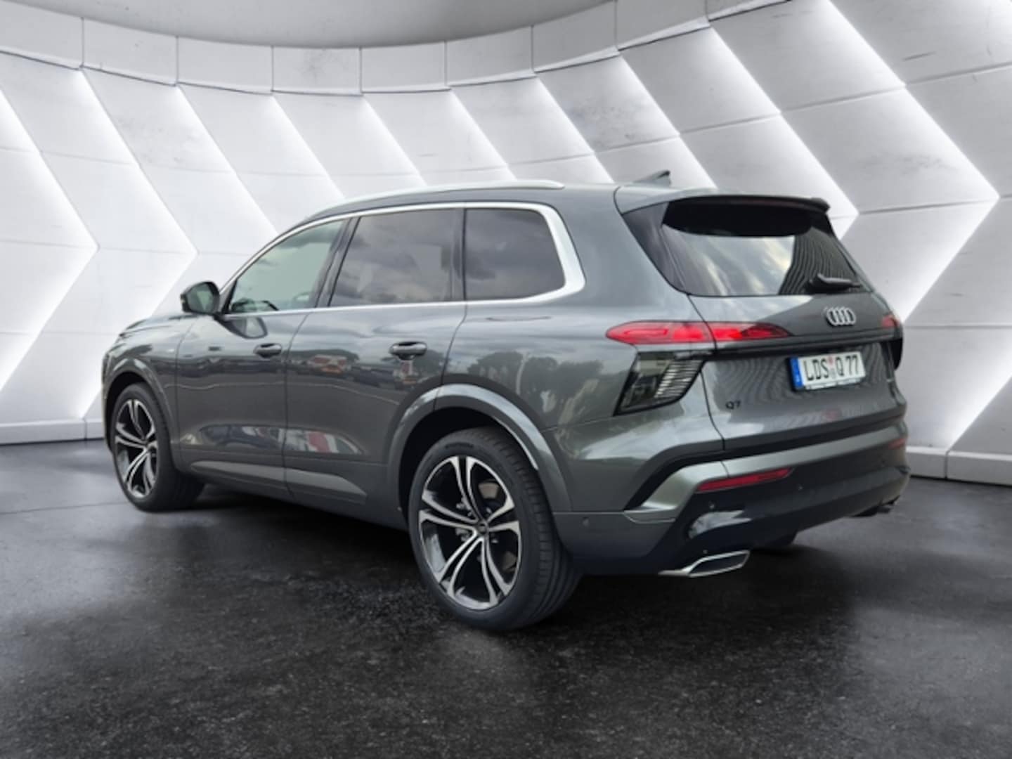 Bild über Audi Q7 SUV TDI quattro 220 kW tiptronic - für weitere Informationen kontaktieren Sie den Audi Partner
