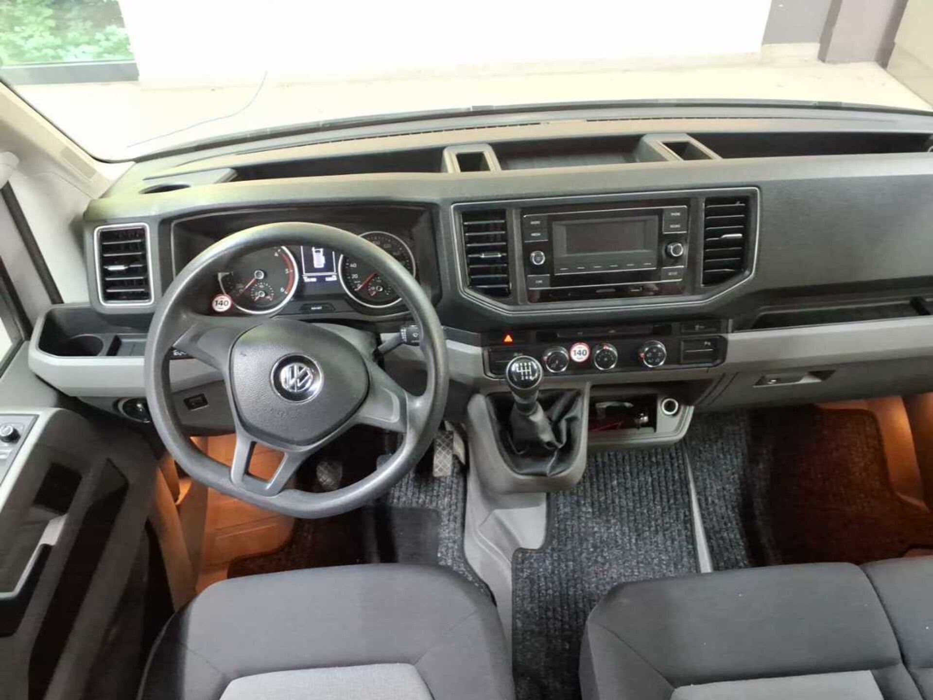 Volkswagen Crafter Kasten mittlerer Radstand