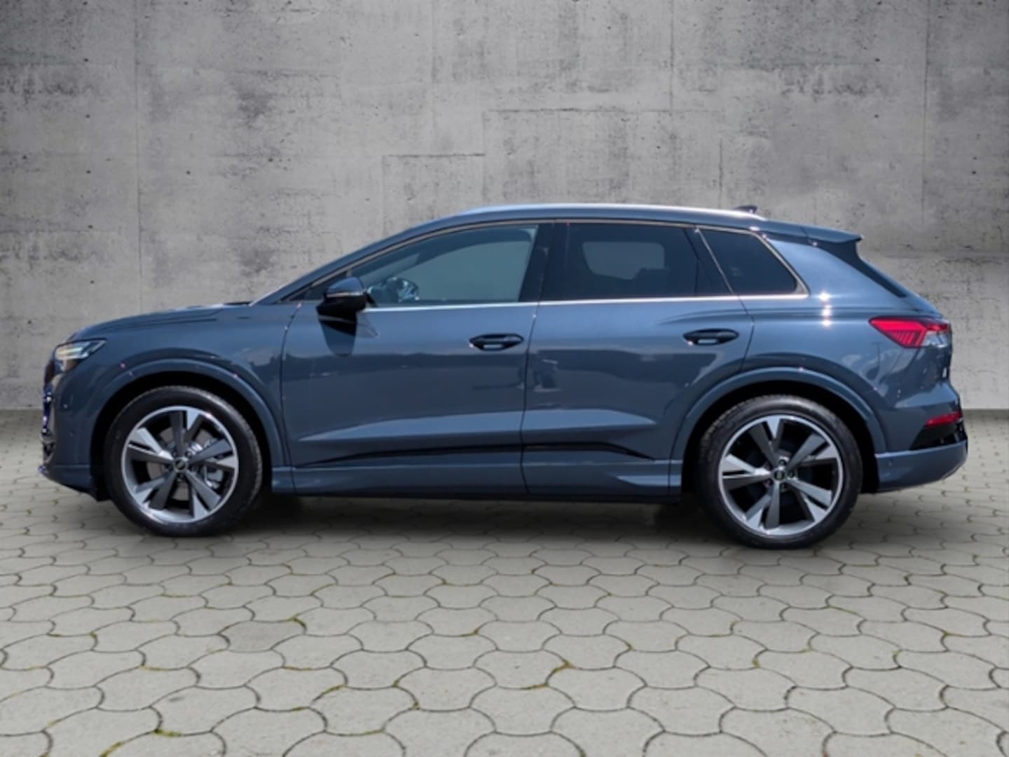 Bild über Audi Q4 SUV e-tron e-tron performance 210 kW - für weitere Informationen kontaktieren Sie den Audi Partner