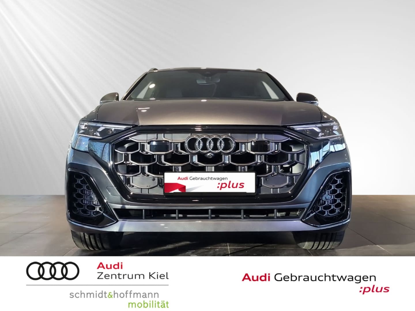 Bild über Audi Q8 SUV TFSI e S line business TFSI e quattro 360 kW tiptronic - für weitere Informationen kontaktieren Sie den Audi Partner