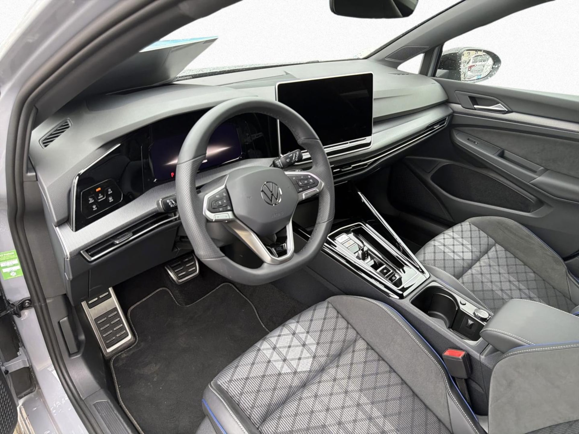 Volkswagen Golf R-Line