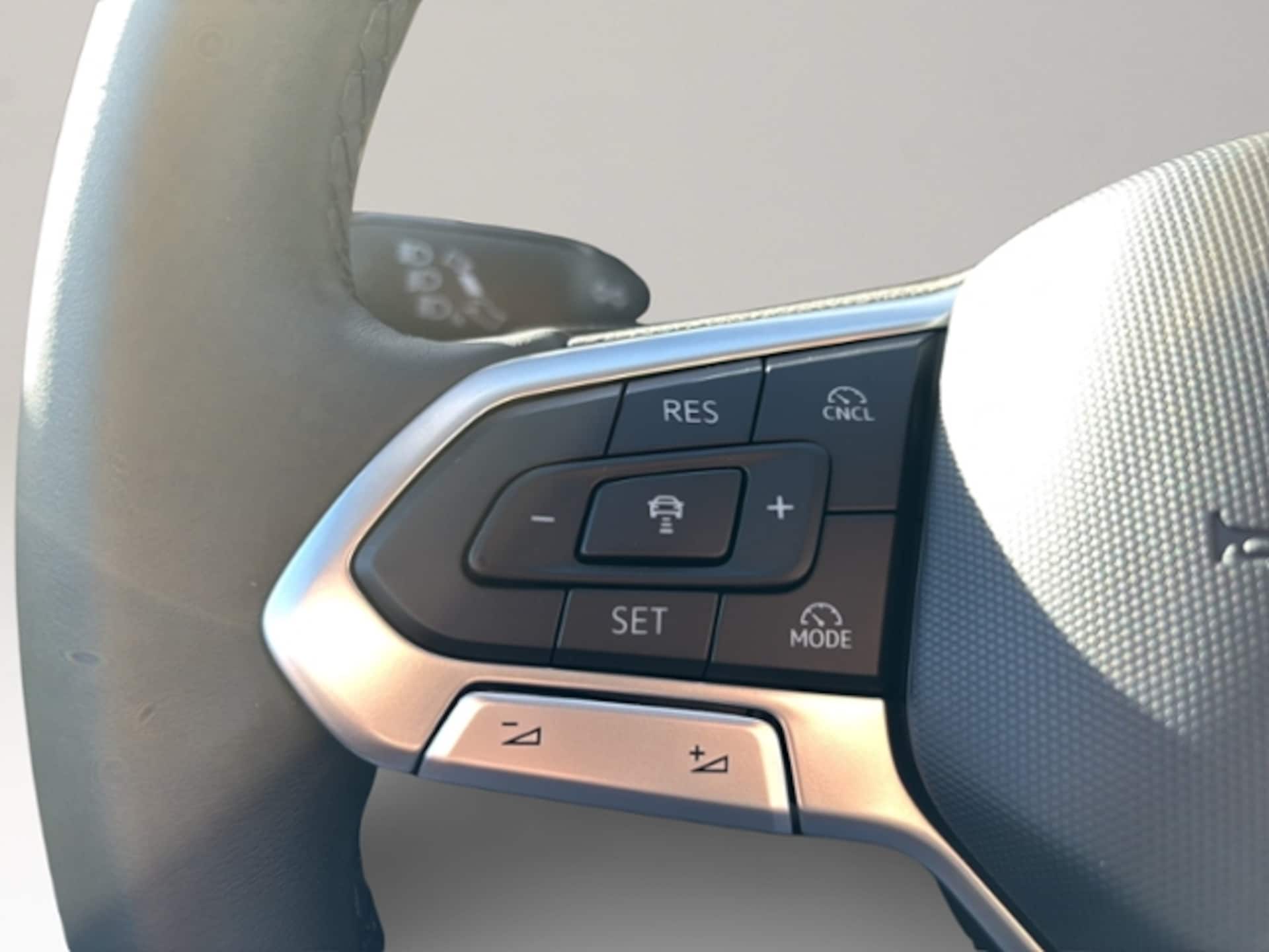 Volkswagen Golf Style