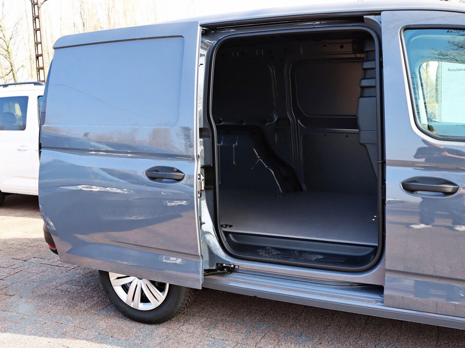 Volkswagen Caddy Maxi Cargo – Bild 10