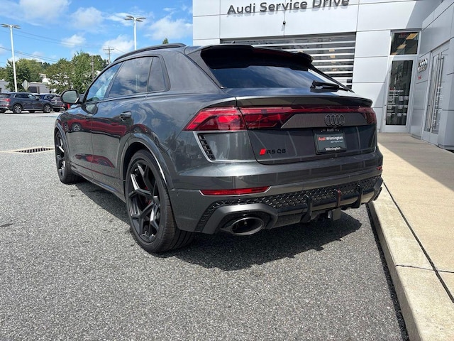 2026 Audi RS Q8 SUV performance