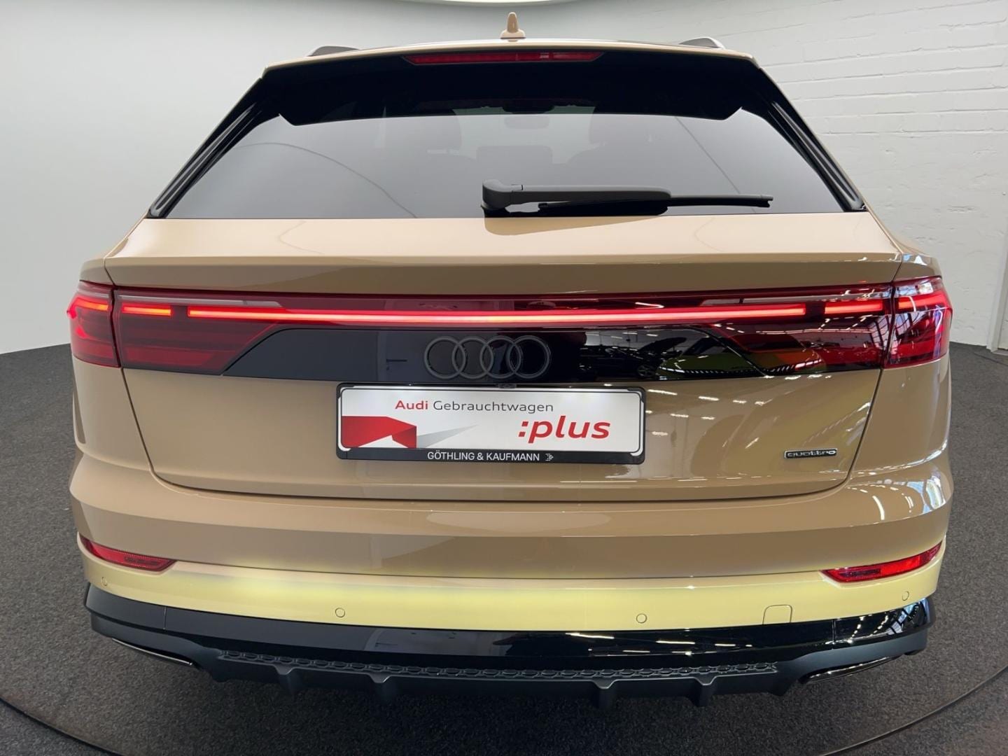 Bild über Audi Q8 SUV TFSI e S line business TFSI e quattro 290 kW tiptronic - für weitere Informationen kontaktieren Sie den Audi Partner