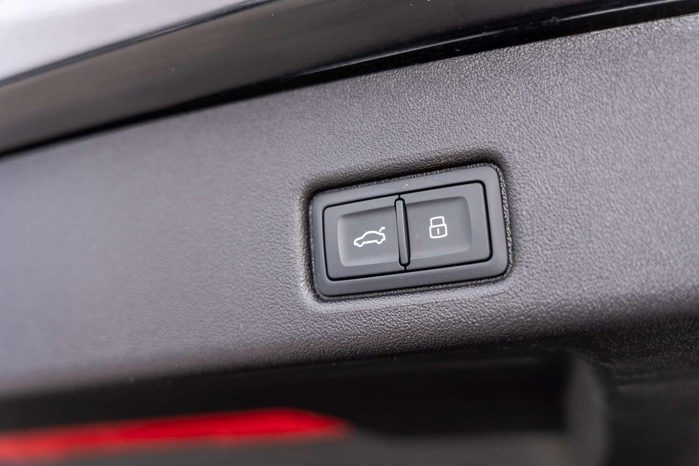 Image about Audi Q5 SUV e-hybrid quattro S tronic