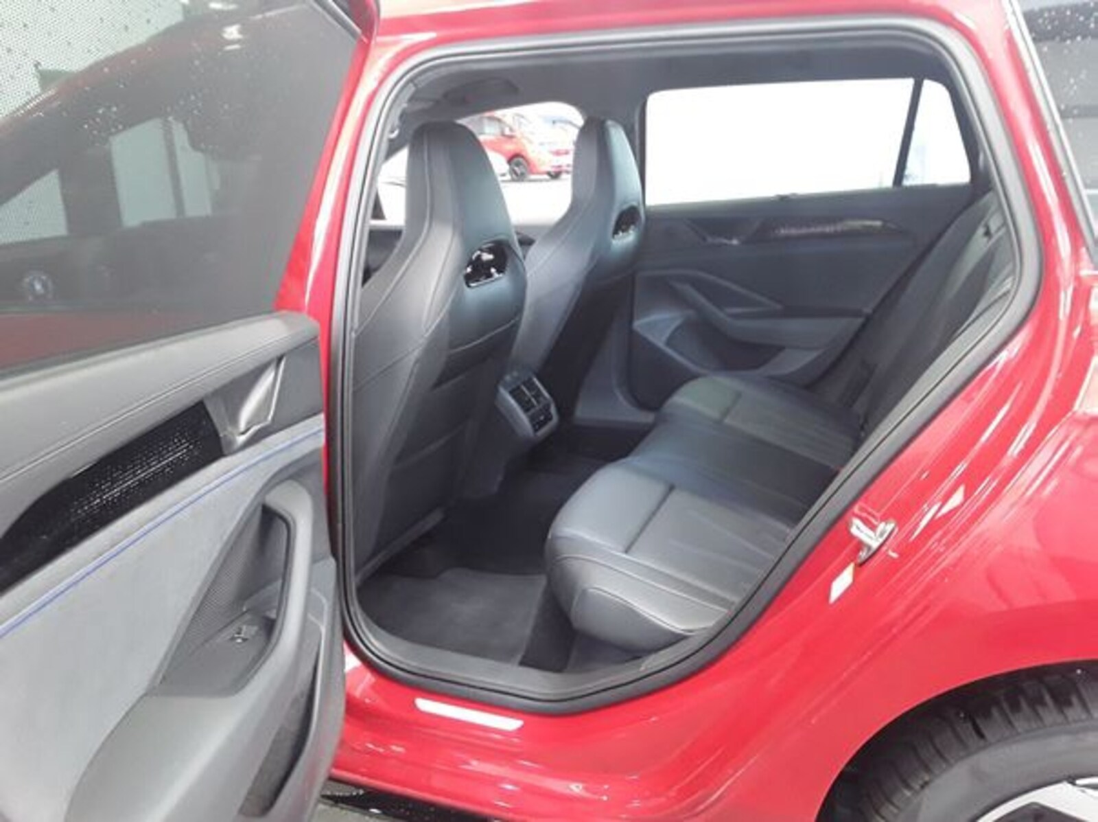 Volkswagen Passat – Bild 5