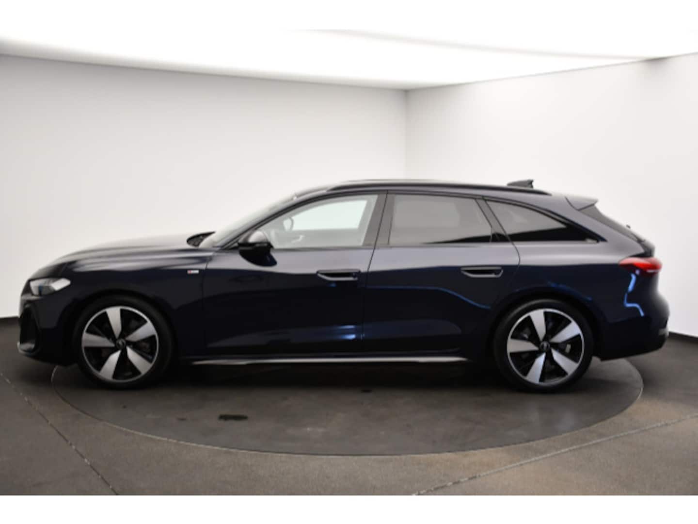 Bild über Audi A5 Avant TDI 150 kW S tronic - für weitere Informationen kontaktieren Sie den Audi Partner