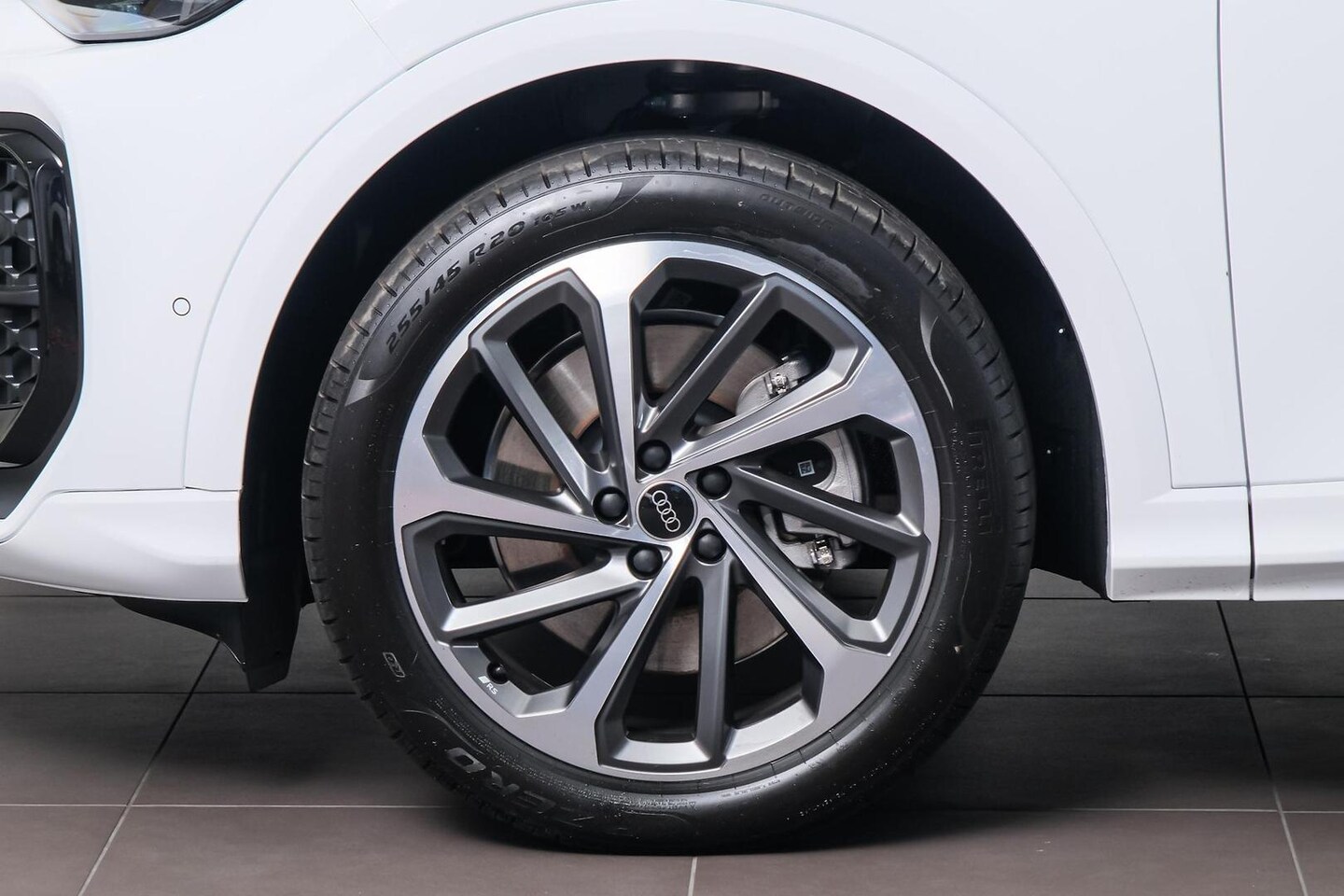 Image about Audi Q5 SUV TDI quattro 150 kW sport