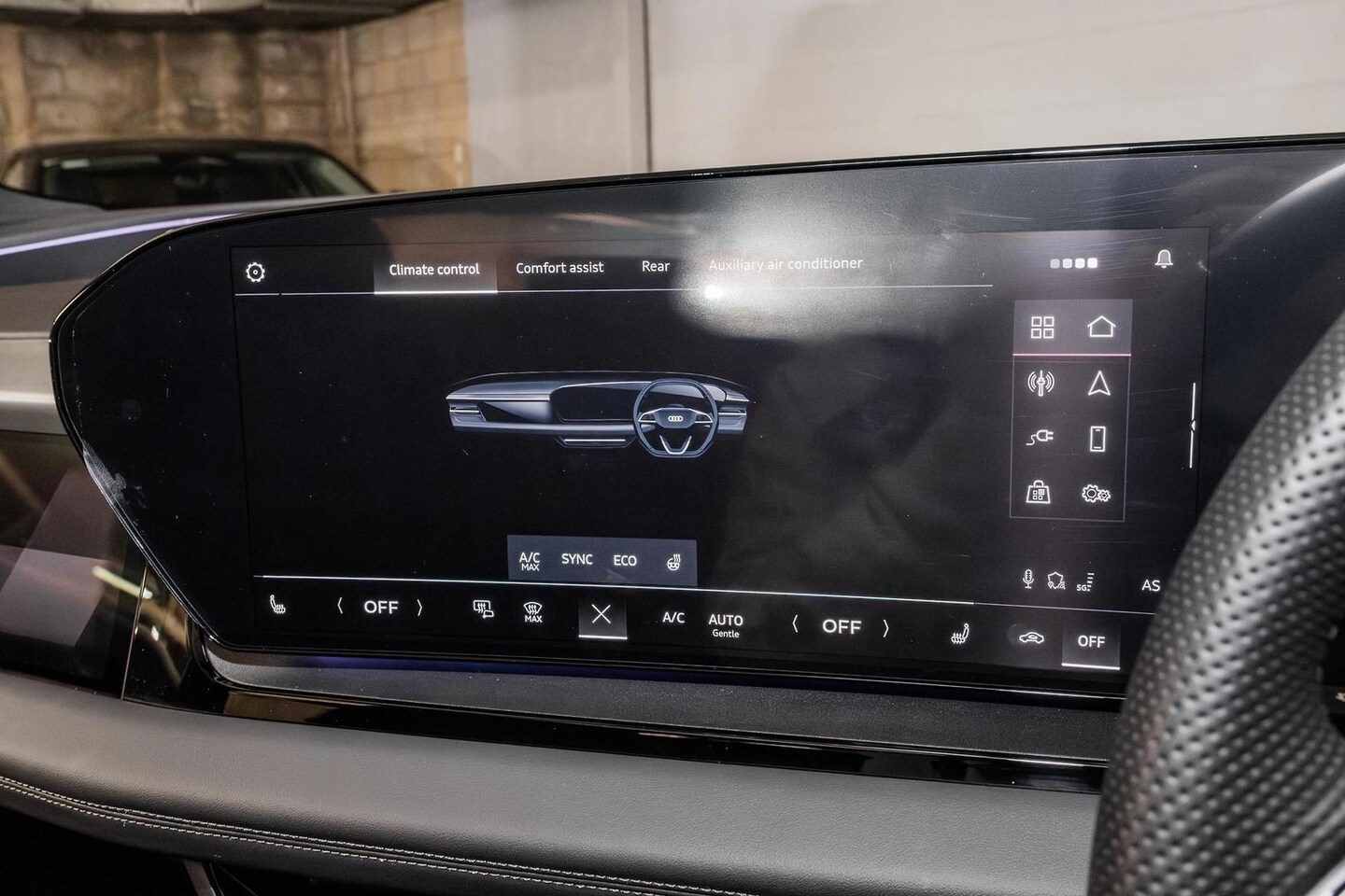 Image about Audi Q6 SUV e-tron e-tron quattro