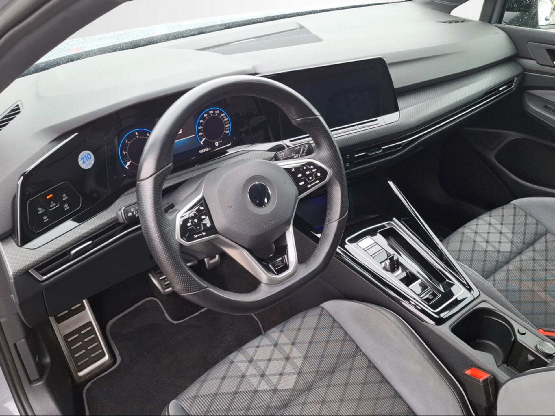 Volkswagen Golf Variant R-Line