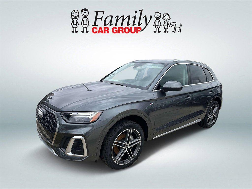 2025 Audi Q5 55 e Premium Plus's photo