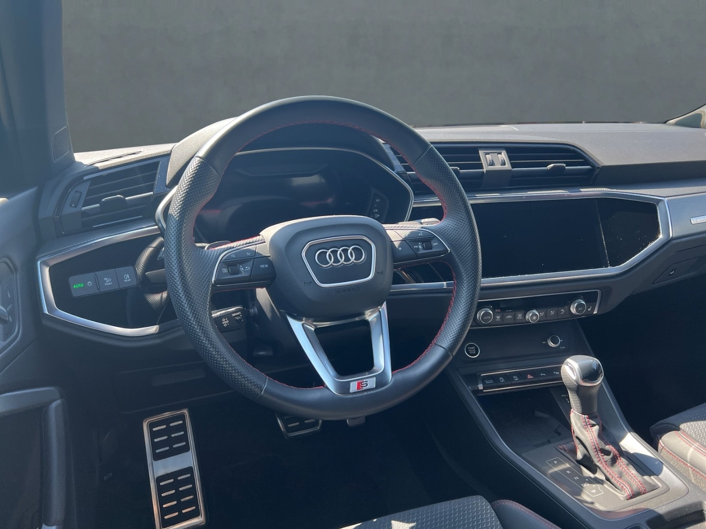 Bild über Audi Q3 Sportback S line 40 TFSI quattro S tronic - für weitere Informationen kontaktieren Sie den Audi Partner