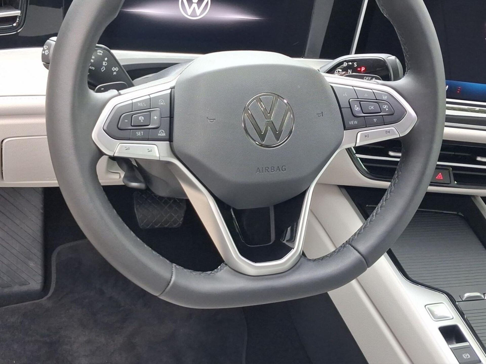 Volkswagen Passat Elegance