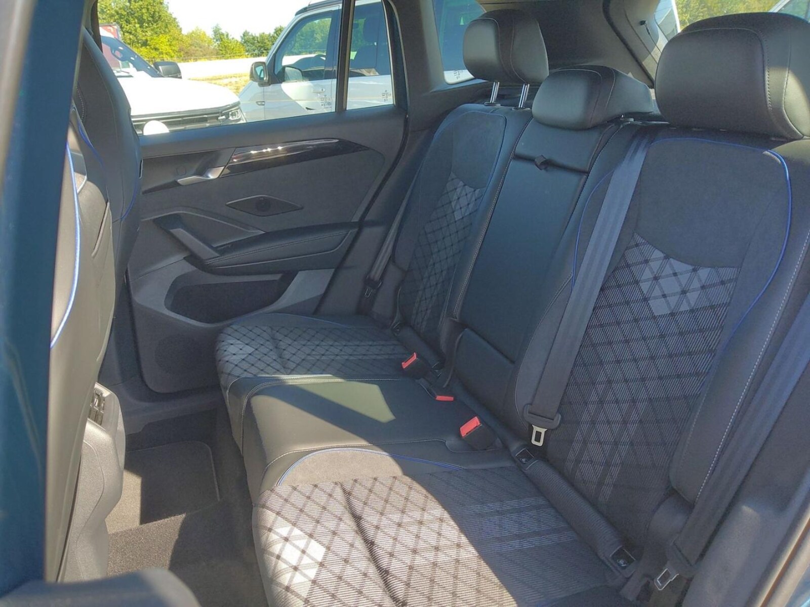 Volkswagen Tiguan – Bild 13