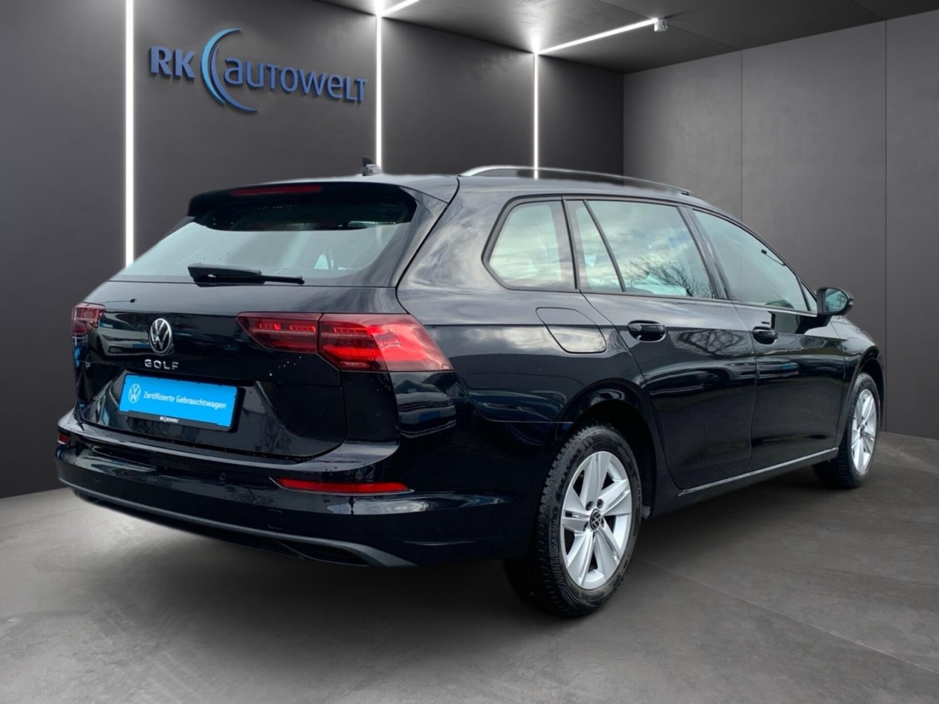 Volkswagen Golf Variant Life