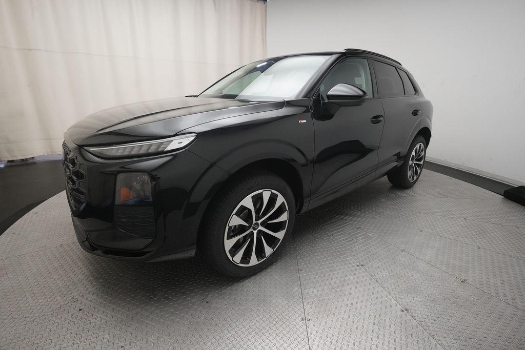 2026 Audi Q3 S line quattro's photo