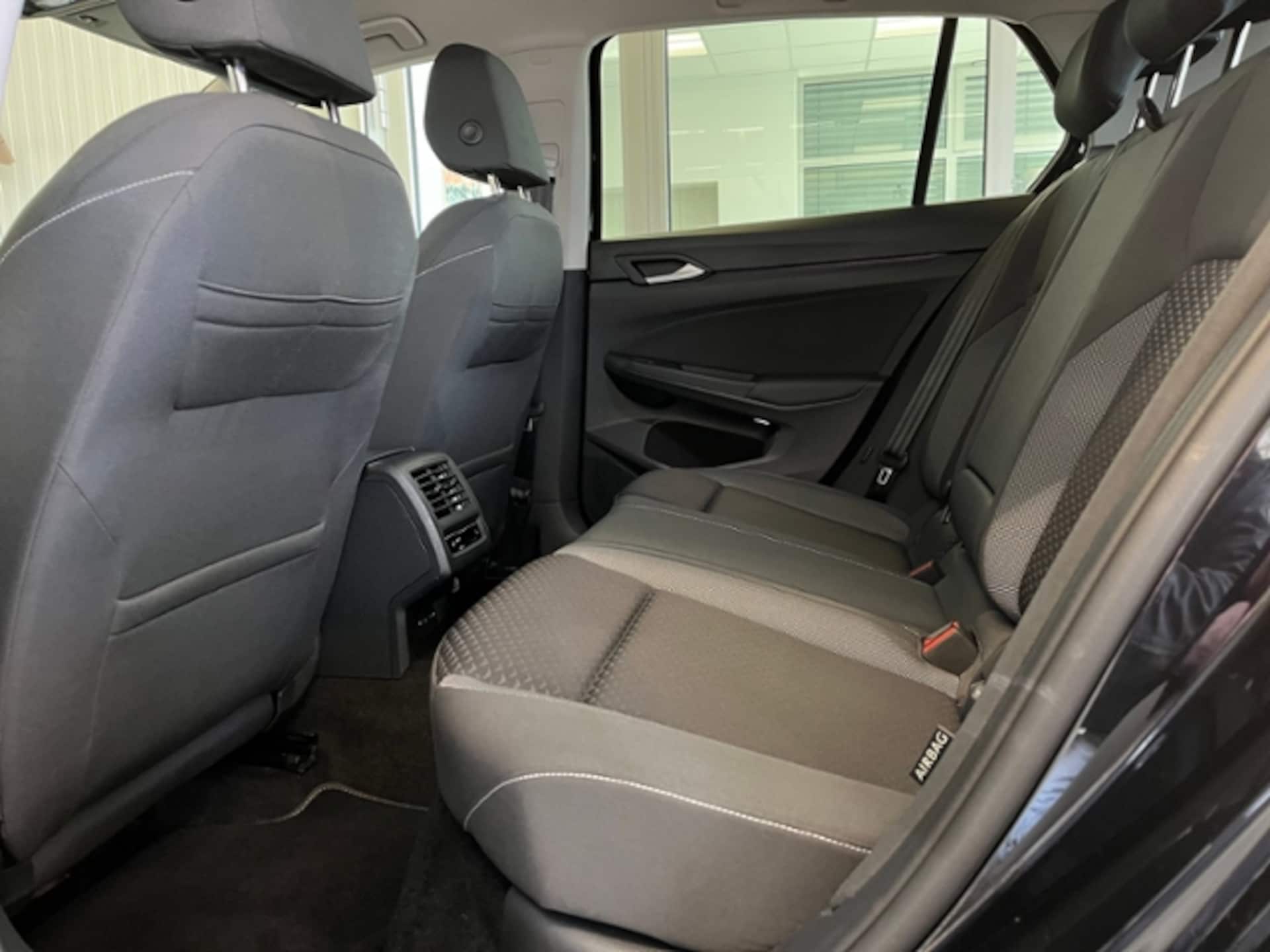 Volkswagen Golf Active