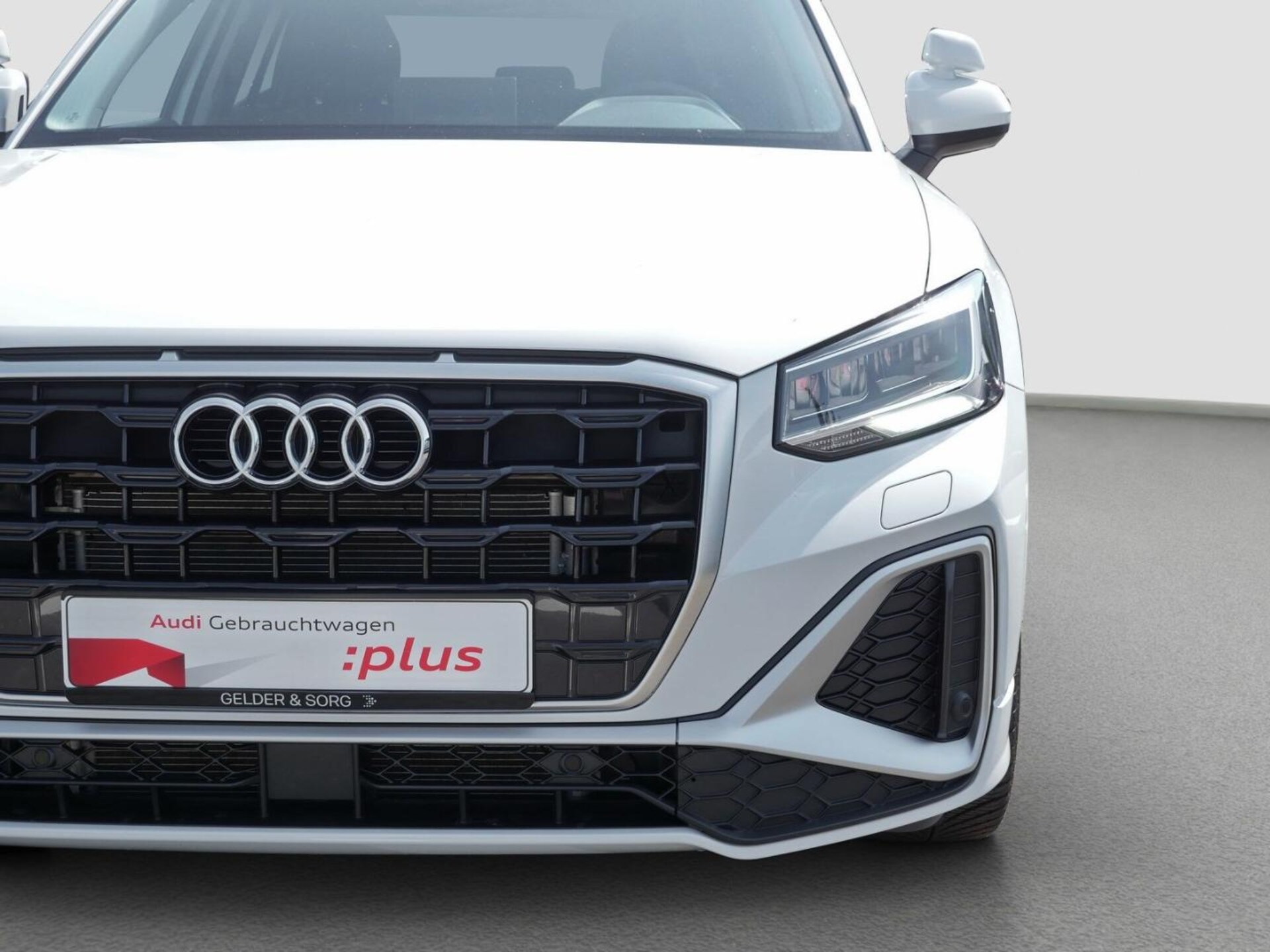 Audi Q2 S line