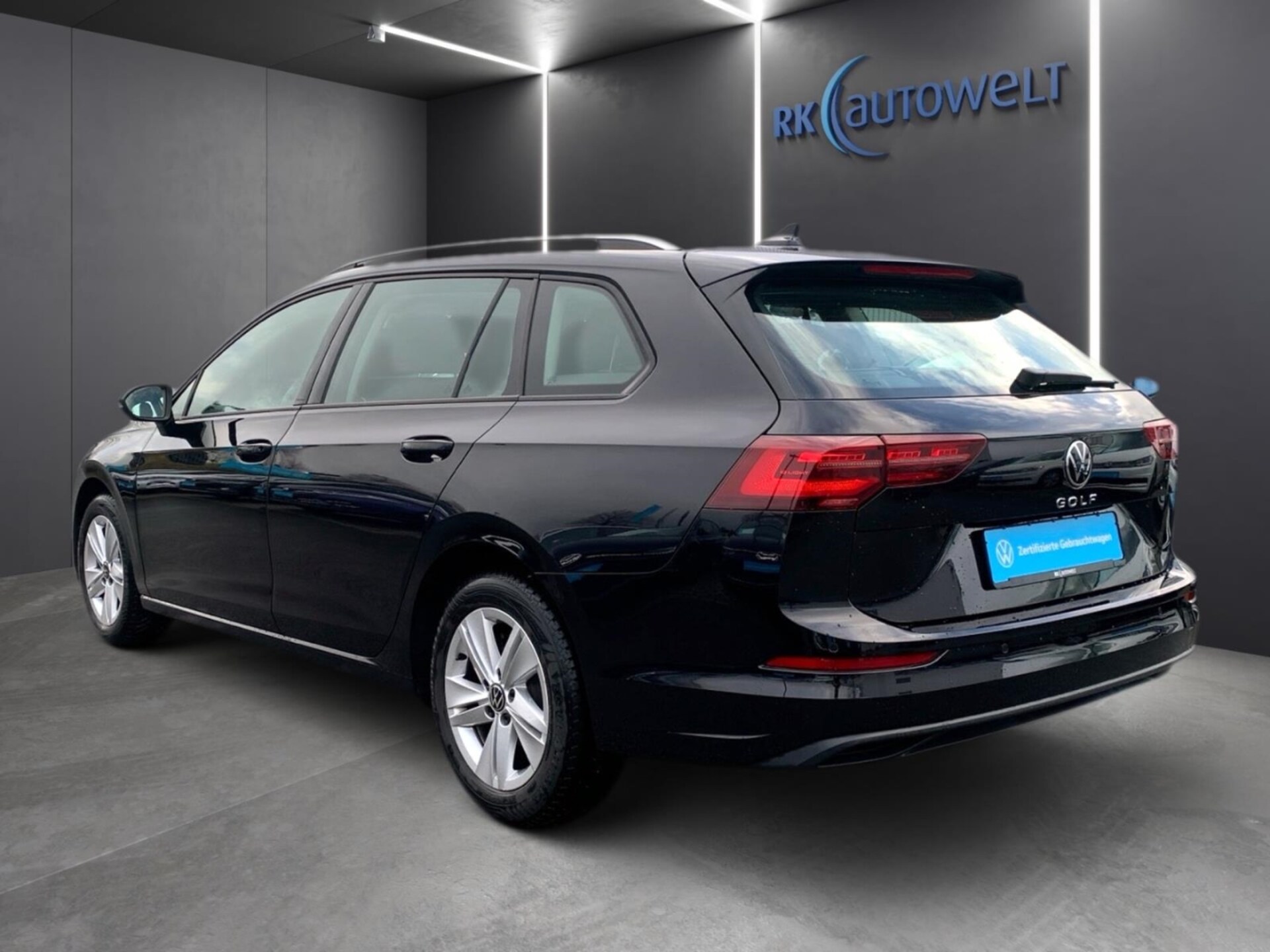 Volkswagen Golf Variant Life