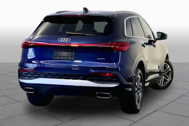 2025 Audi Q5 Premium - Photo 13