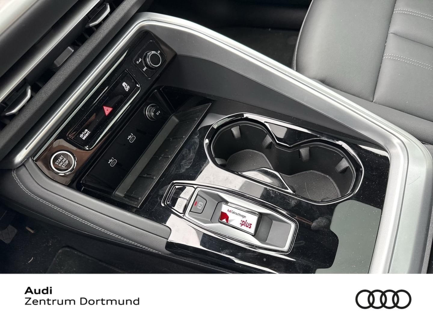 Bild über Audi Q5 SUV TDI quattro 150 kW S tronic - für weitere Informationen kontaktieren Sie den Audi Partner