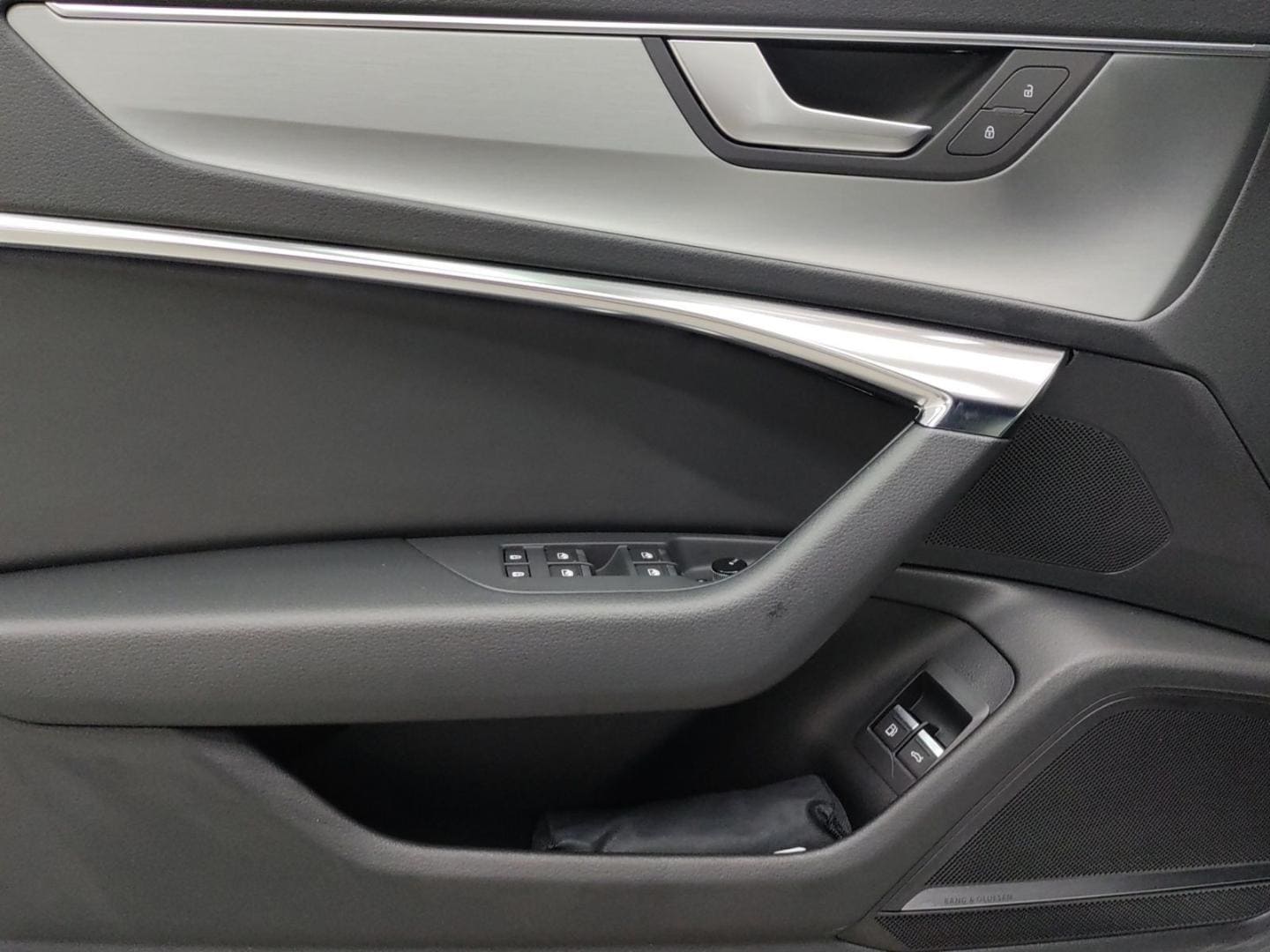 Bild über Audi A6 Avant TFSI e advanced 50 TFSI e quattro S tronic - für weitere Informationen kontaktieren Sie den Audi Partner