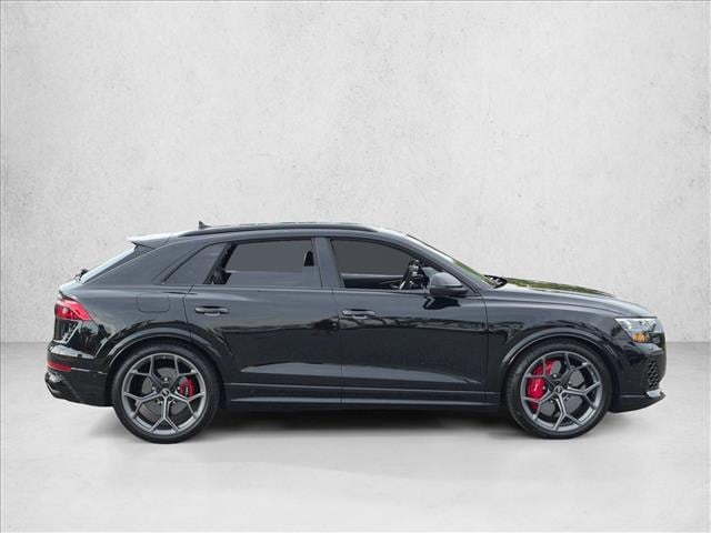 2025 Audi RS Q8 SUV performance