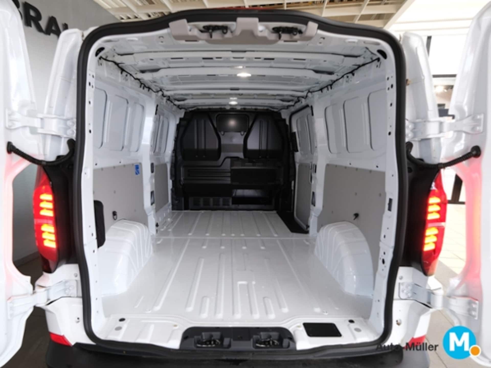 Volkswagen Transporter Kasten langer Radstand